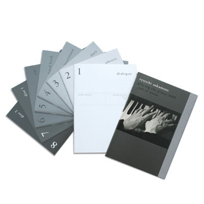 ryuichi sakamoto playing the piano 2009_out of noise -tour book CD